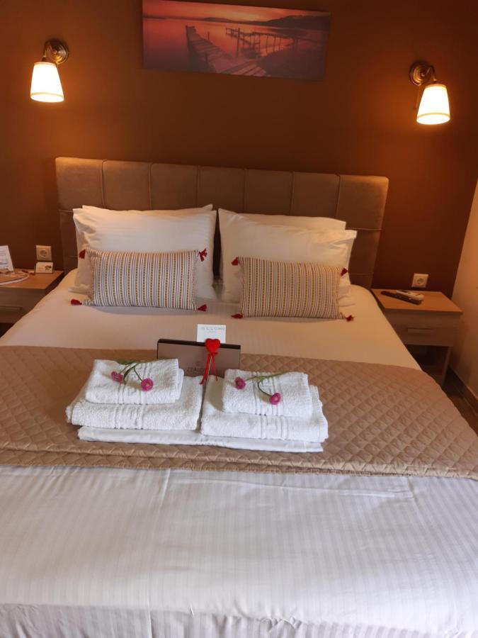 Room Near The Airport Pikermion Екстер'єр фото